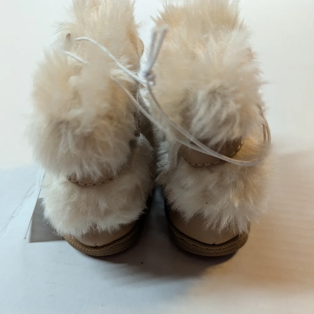 Genuine Kids By Oshkosh Toddler Boots Size 5 BNWT - Picture 10 of 11
